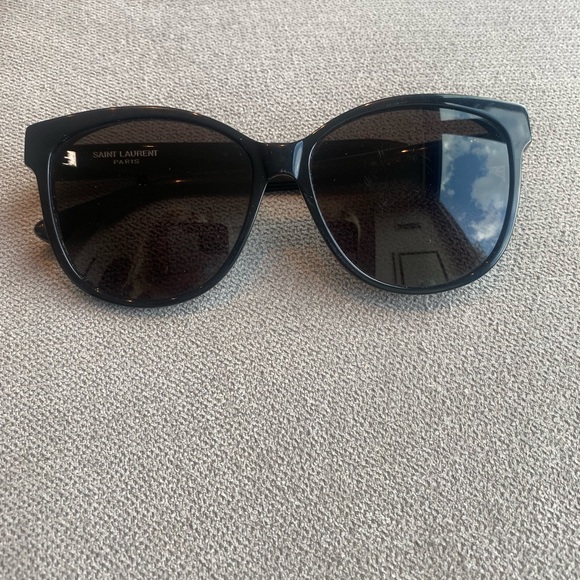 Black Saint Laurent Paris sunglasses - Picture 1 of 6